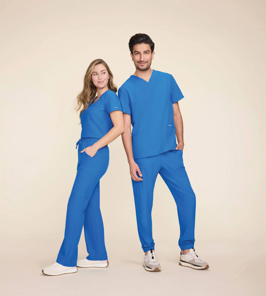 The Evolution of Medical Scrubs: From Basic to Bold