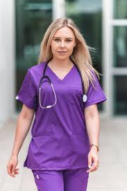 How to Choose the Perfect Trendy Scrubs for a Fashion-Forward Career in 2025